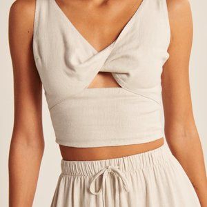 NWT Abercrombie Twist-Front Linen-Blend Cutout Top - Medium